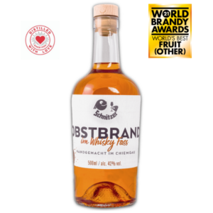 Schnitzer Obstbrandflasche mit World Brandy Awards Plakette